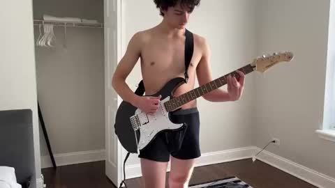 Snapshot of bluskyzz chatting on 02.18.25 BluSky online show from 02.18.25