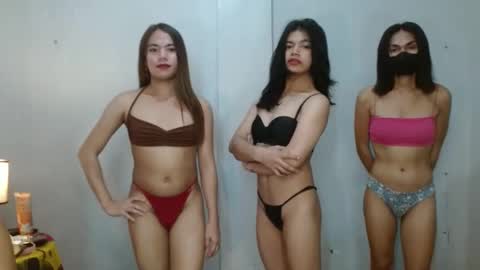 Snapshot of blythe_show chatting on 02.11.25 blythe_show online show from 02.11.25