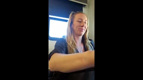 MamaMorgan online show from 12.05.25