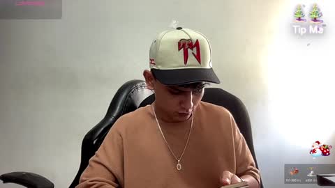 Snapshot of bob_pettersonn chatting on 12.10.24 Bob INDEPENDENT MODEL online show from 12.10.24