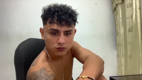 Snapshot of bob_pettersonn chatting on 12.24.24 Bob INDEPENDENT MODEL online show from 12.24.24