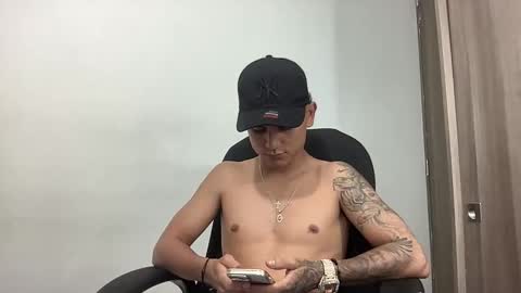 Snapshot of bob_pettersonn chatting on 03.04.25 Bob INDEPENDENT MODEL online show from 03.04.25