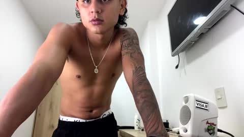 Snapshot of bob_pettersonn chatting on 09.10.25 Bob INDEPENDENT MODEL online show from 09.10.25