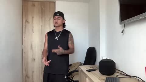 Snapshot of bob_pettersonn chatting on 09.12.25 Bob INDEPENDENT MODEL online show from 09.12.25