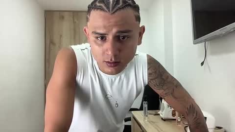 Snapshot of bob_pettersonn chatting on 09.17.25 Bob INDEPENDENT MODEL online show from 09.17.25