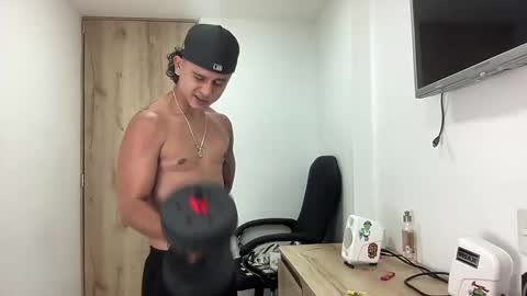 Snapshot of bob_pettersonn chatting on 09.23.25 Bob INDEPENDENT MODEL online show from 09.23.25