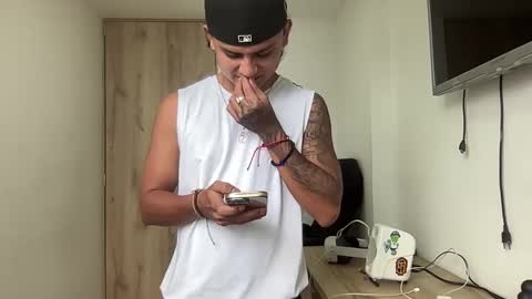 Snapshot of bob_pettersonn chatting on 10.12.25 Bob INDEPENDENT MODEL online show from 10.12.25