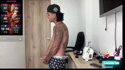 Snapshot of bob_pettersonn chatting on 10.15.25 Bob INDEPENDENT MODEL online show from 10.15.25