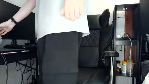 bobby72738 online show from 10.29.25