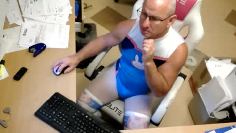 Snapshot of bodymen1 chatting on 11.13.25 bodymen1 online show from 11.13.25