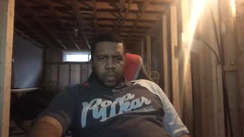 Snapshot of bogarcon234 chatting on 11.18.25 Bogarcon234 online show from 11.18.25