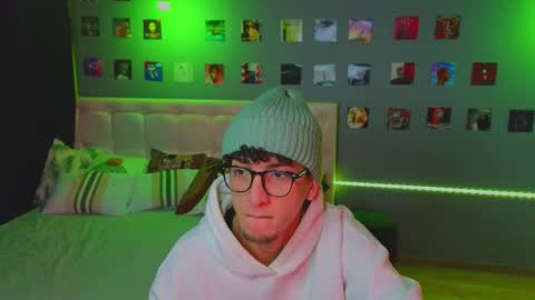 Snapshot of boicute chatting on 02.12.25 ALEXPVT IS OPEN online show from 02.12.25