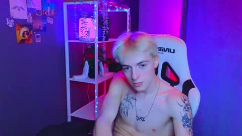 Snapshot of boicute chatting on 02.13.25 ALEXPVT IS OPEN online show from 02.13.25