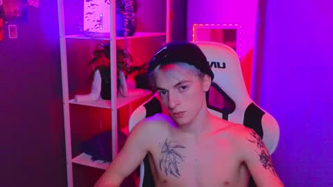 Snapshot of boicute chatting on 02.16.25 ALEXPVT IS OPEN online show from 02.16.25