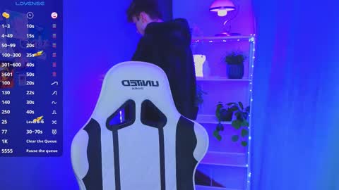 Snapshot of boicute chatting on 02.21.25 ALEXPVT IS OPEN online show from 02.21.25