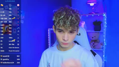 Snapshot of boicute chatting on 02.28.25 ALEXPVT IS OPEN online show from 02.28.25