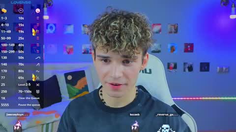 Snapshot of boicute chatting on 03.09.25 ALEXPVT IS OPEN online show from 03.09.25