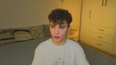 Snapshot of boicute chatting on 10.18.25 ALEXPVT IS OPEN online show from 10.18.25