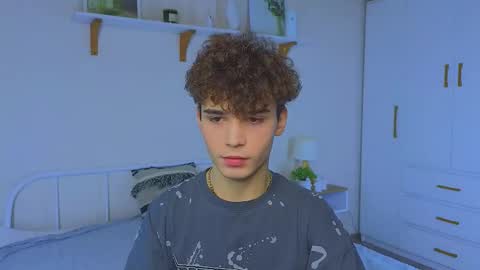 Snapshot of boicute chatting on 11.11.25 ALEXPVT IS OPEN online show from 11.11.25