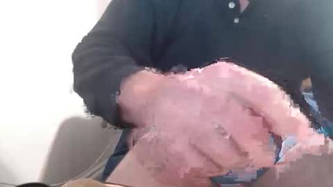 Snapshot of bolbil1 chatting on 10.28.25 bolbil1 online show from 10.28.25