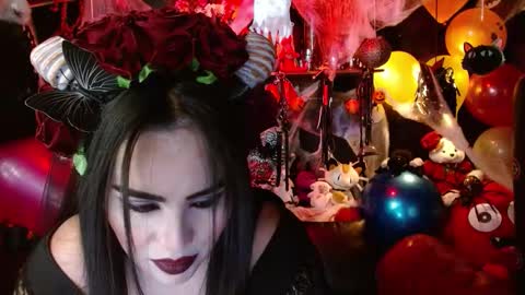 Paris online show from 10.31.25