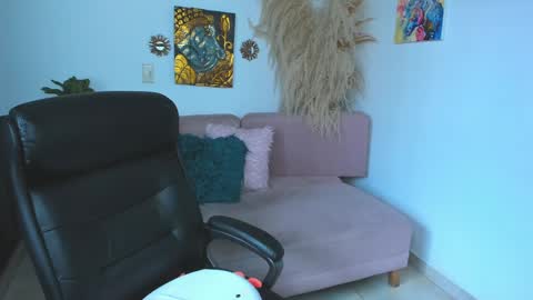 Snapshot of bombaneraa chatting on 01.23.25 Salma Independent Model online show from 01.23.25