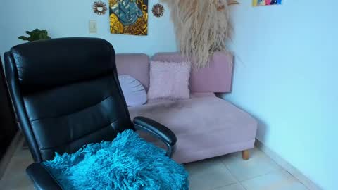 Snapshot of bombaneraa chatting on 01.30.25 Salma Independent Model online show from 01.30.25