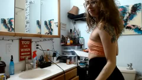 Snapshot of bombshellbaeby chatting on 06.30.26 BombshellBaeby online show from 06.30.26