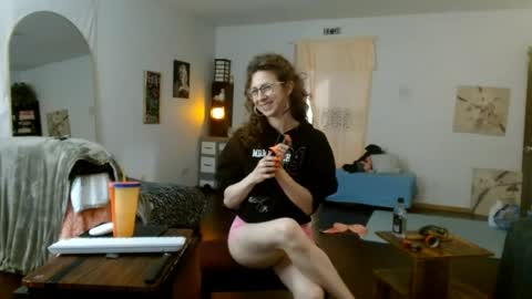 Snapshot of bombshellbaeby chatting on 07.19.26 BombshellBaeby online show from 07.19.26