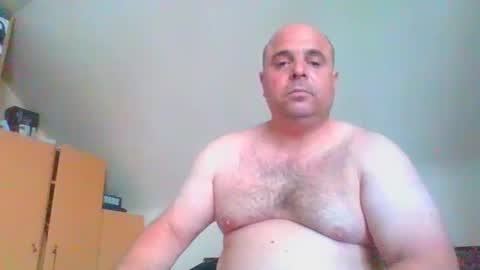 Snapshot of bondsuckslut chatting on 05.17.26 borntosuck online show from 05.17.26