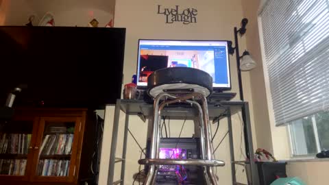 Snapshot of bone2play chatting on 01.15.25 FRECKLES online show from 01.15.25