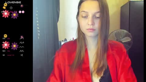 Snapshot of boni_nell__ chatting on 12.13.24 Nell online show from 12.13.24