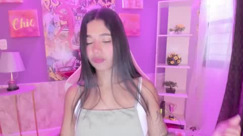 Snapshot of bonnie_benet chatting on 12.11.24 Bonnie online show from 12.11.24