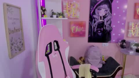 Snapshot of bonnie_benet chatting on 12.02.25 Bonnie online show from 12.02.25