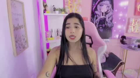 Snapshot of bonnie_benet chatting on 12.23.25 Bonnie online show from 12.23.25