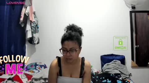 bonnie lam  hello welcome to my room I hope you have fun and you can reach your maximum pleasure here with me online show from 04.23.26