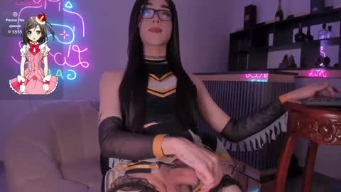 Bonnie Luxury online show from 09.28.25