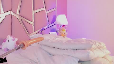 Bonnie  online show from 01.03.25