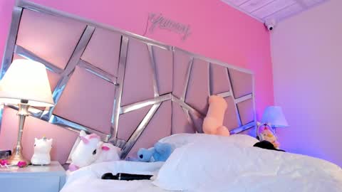 Bonnie  online show from 01.28.25