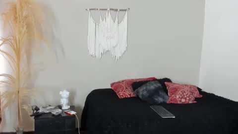 Snapshot of bonny_honey_ chatting on 05.19.26 Bonny online show from 05.19.26