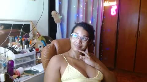 Snapshot of bonvivantb chatting on 03.06.25 Queen Bon Vivantt online show from 03.06.25