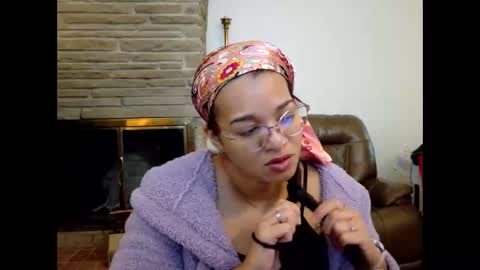 Snapshot of bonvivantb chatting on 10.27.25 Queen Bon Vivantt online show from 10.27.25