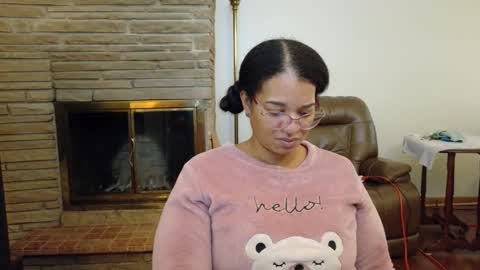 Snapshot of bonvivantb chatting on 10.31.25 Queen Bon Vivantt online show from 10.31.25