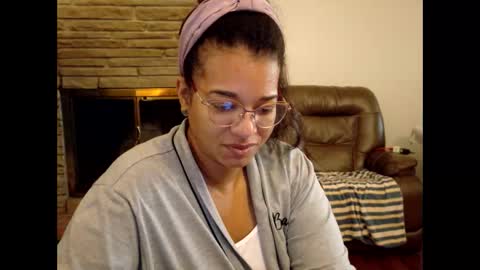 Snapshot of bonvivantb chatting on 11.03.25 Queen Bon Vivantt online show from 11.03.25