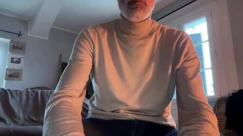 Snapshot of bonzo21 chatting on 02.21.25 bonzo21 online show from 02.21.25