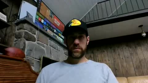 Snapshot of booboobumbum1 chatting on 12.19.25 booboobumbum1 online show from 12.19.25