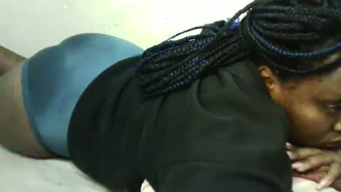 Snapshot of boobvherry chatting on 12.20.24 boobvherry online show from 12.20.24