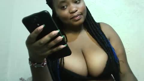 Snapshot of boobvherry chatting on 12.21.24 boobvherry online show from 12.21.24