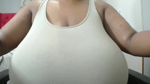 Snapshot of boobygoddessxxx chatting on 11.15.25 boobygoddessxxx online show from 11.15.25