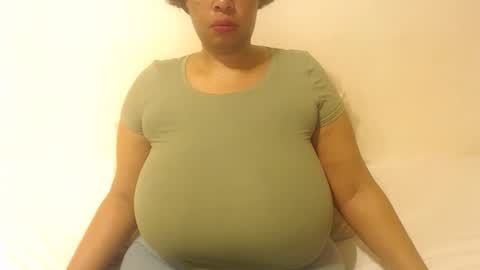 Snapshot of boobyqueen24 chatting on 10.09.25 boobyqueen online show from 10.09.25